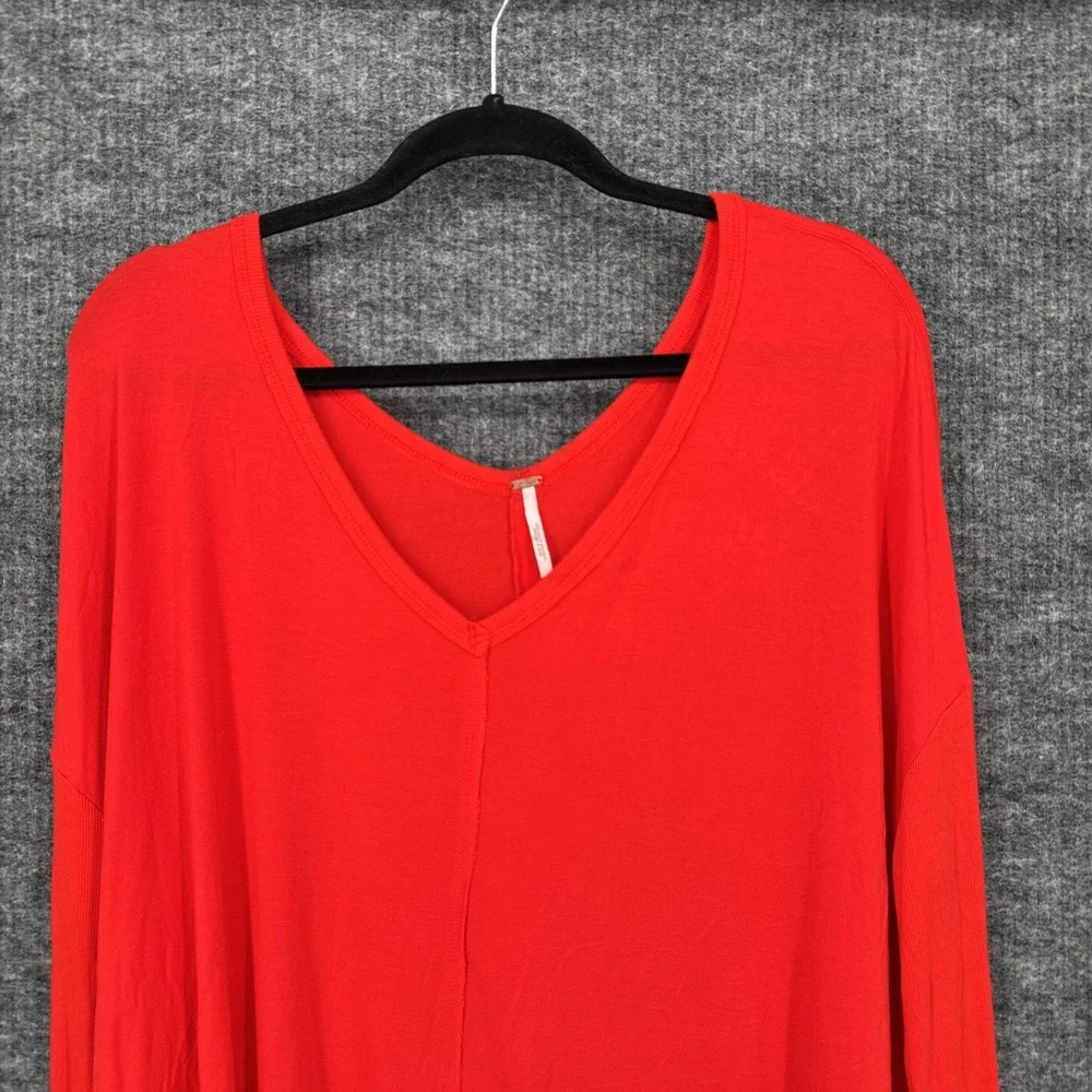 Free People Shirt Womens M‎ Red Viscose Blend V Neck Long Sleeve Tunic Top